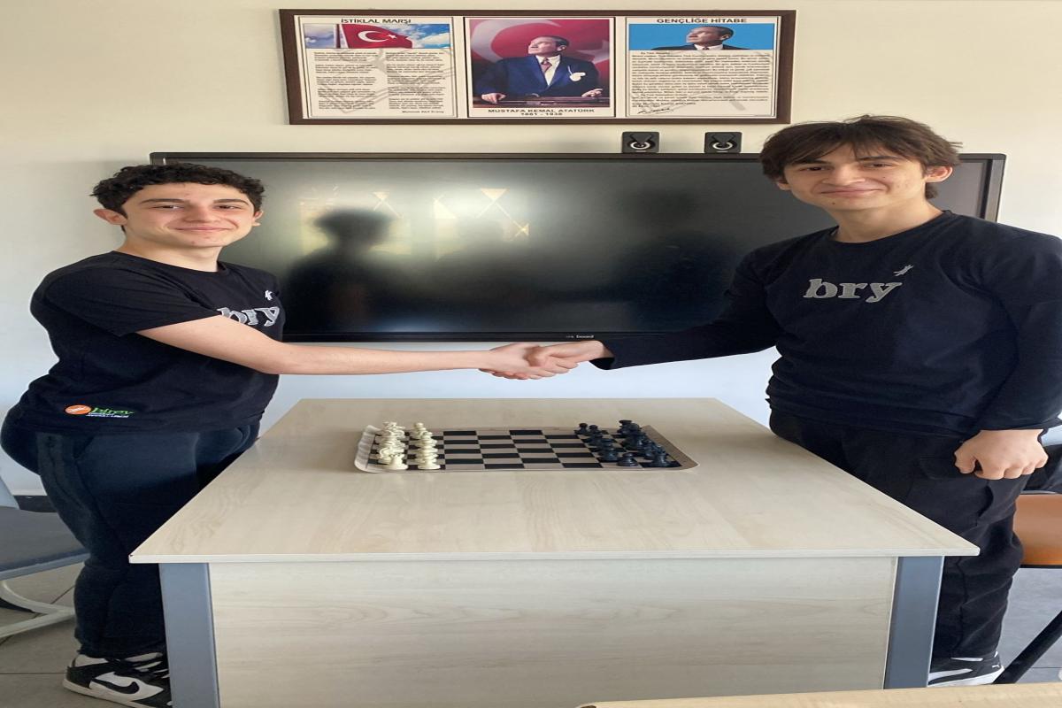 &Ouml;zel &Uuml;sk&uuml;dar Birey Anadolu Lisesi