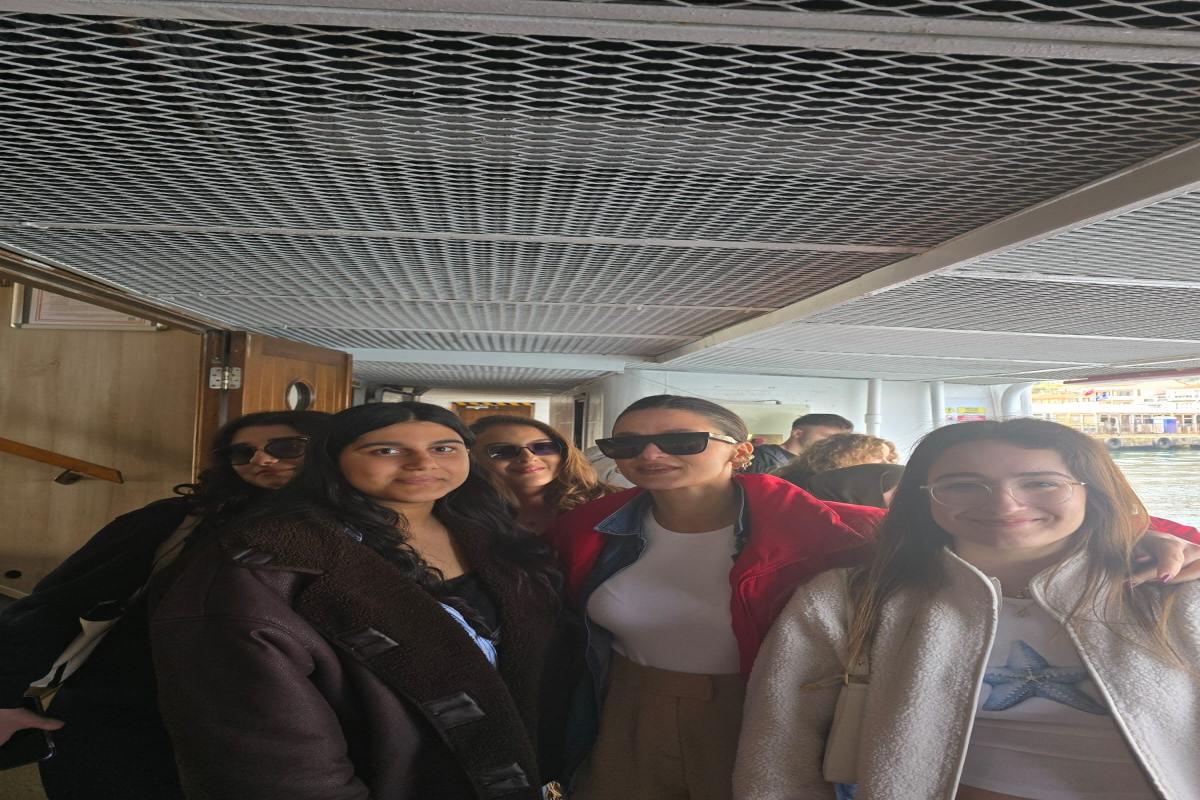 &Ouml;zel &Uuml;sk&uuml;dar Birey Anadolu Lisesi