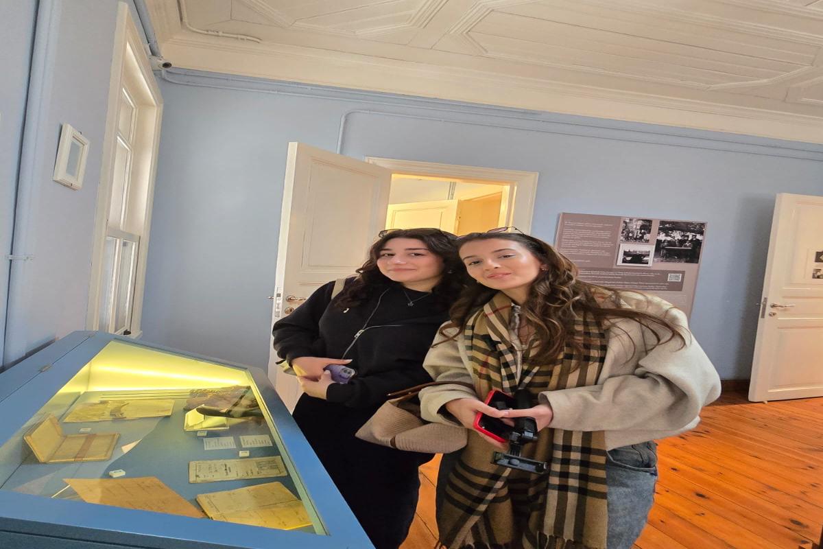 &Ouml;zel &Uuml;sk&uuml;dar Birey Anadolu Lisesi