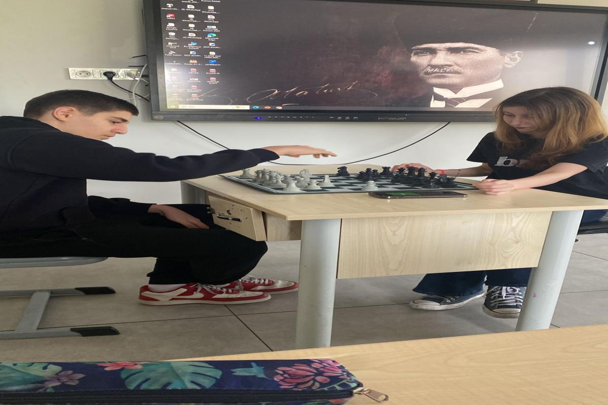&Ouml;zel &Uuml;sk&uuml;dar Birey Anadolu Lisesi