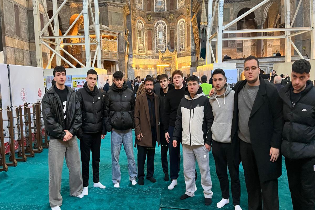 &Ouml;zel &Uuml;sk&uuml;dar Birey Anadolu Lisesi