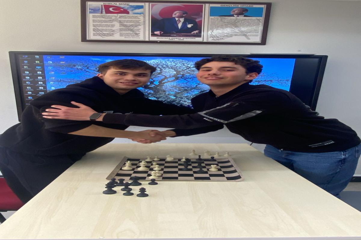 &Ouml;zel &Uuml;sk&uuml;dar Birey Anadolu Lisesi