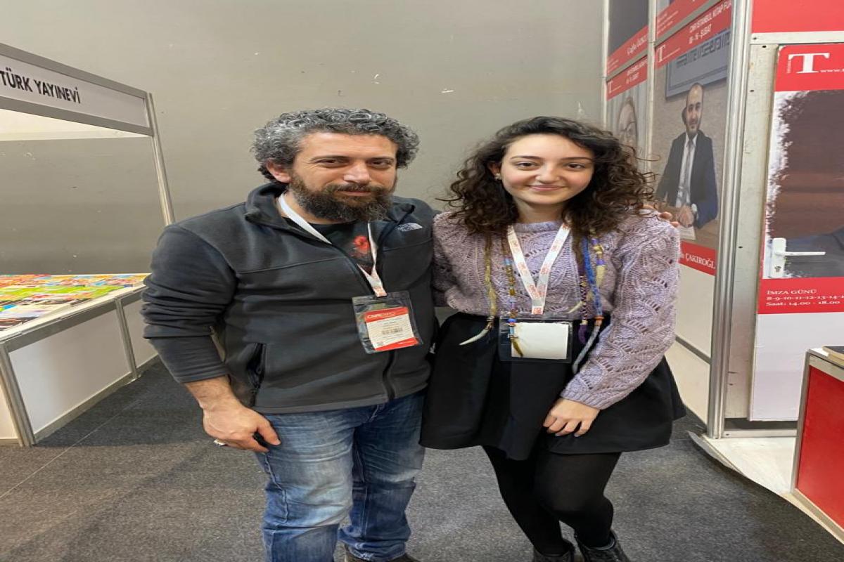 ÖĞRENCİMİZİN KİTAP FUARINDA  İMZA GÜNÜ