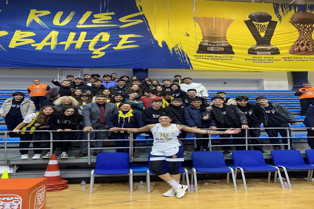 FENERBAHÇE KADIN BASKETBOL TAKIMI