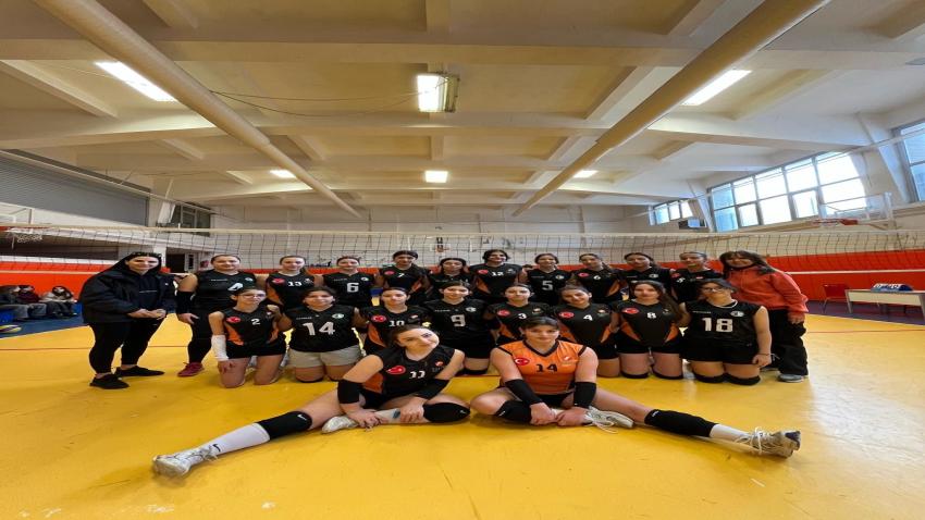 KIZ VOLEYBOL TAKIMIMIZ 2025